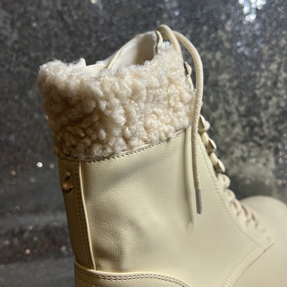 Women’s platform lace up boots - Picture 7 of 9